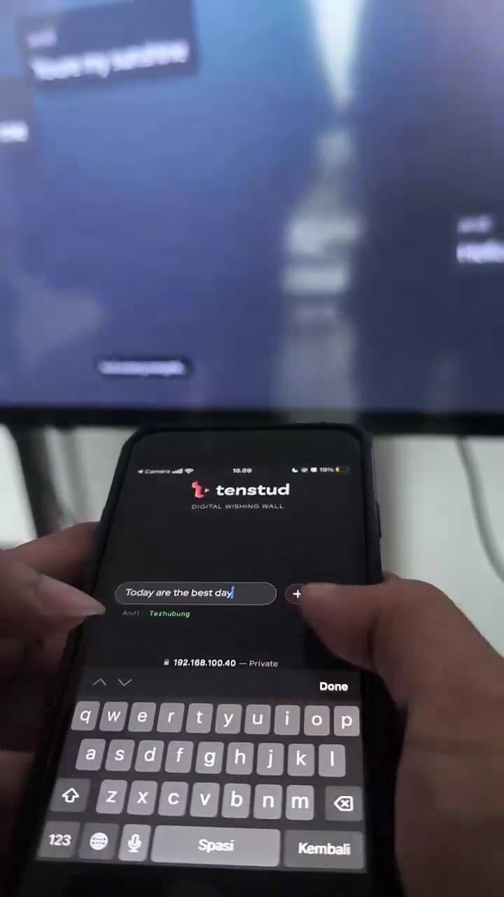 Digital Message Wishing Wall